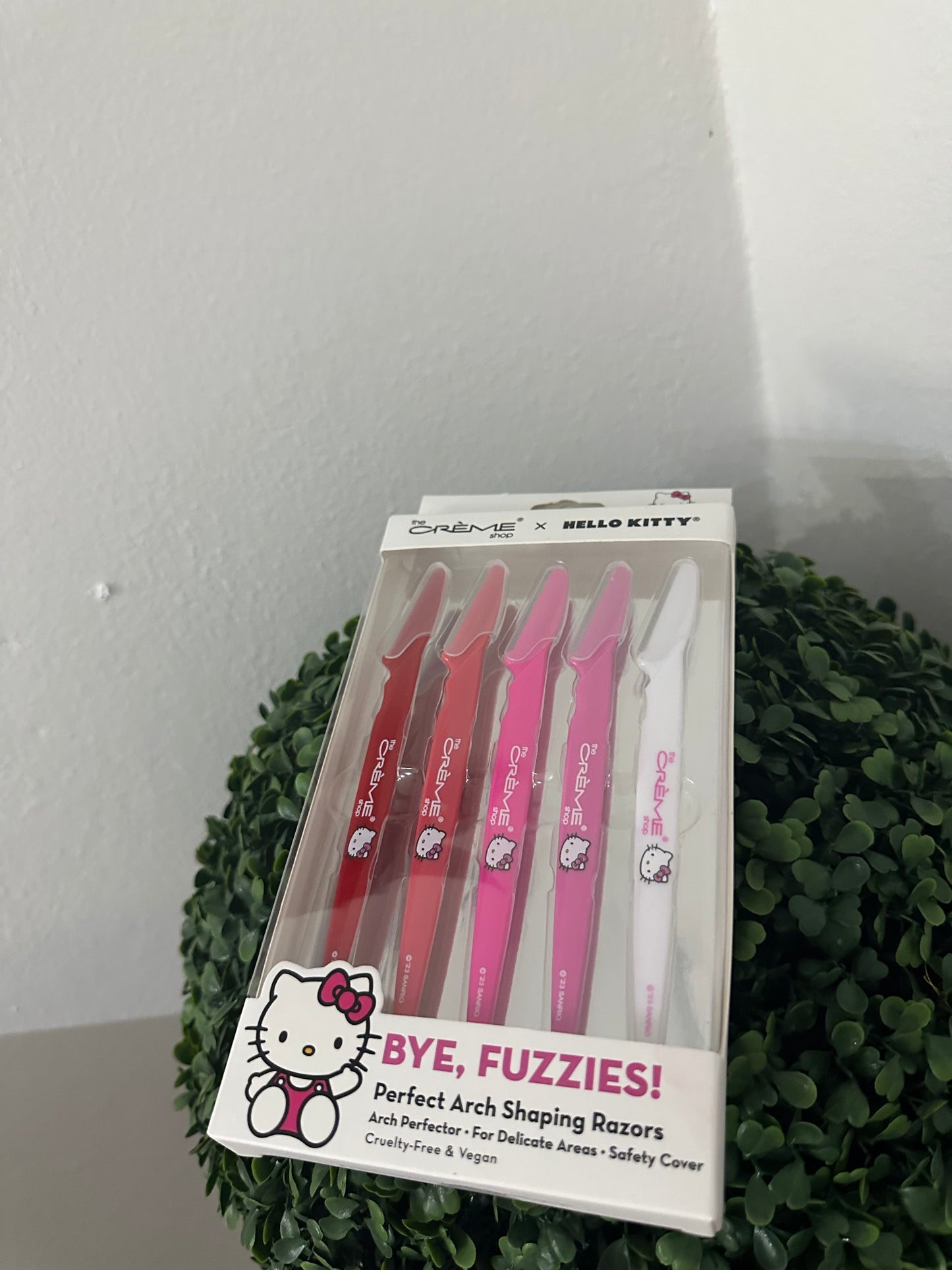 Hello Kitty Eyebrow Razors