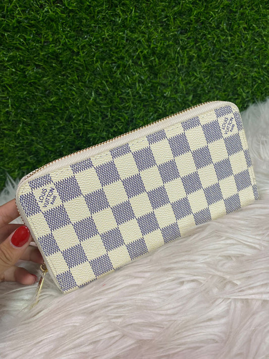 Wallet two colors LV