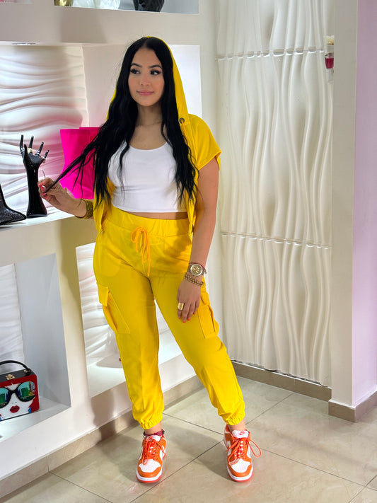 BRIGHT YELLOW SET